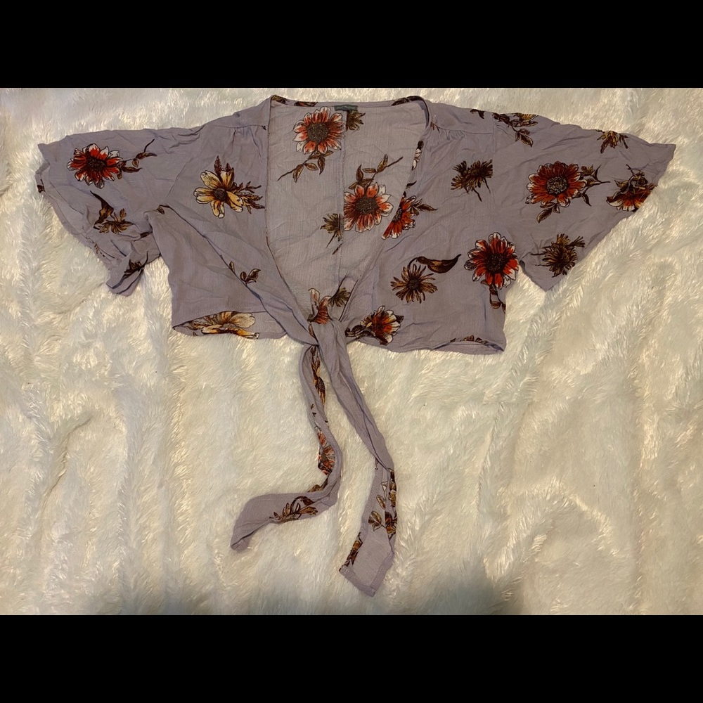 CHARLOTTE RUSSE Floral Crop Top